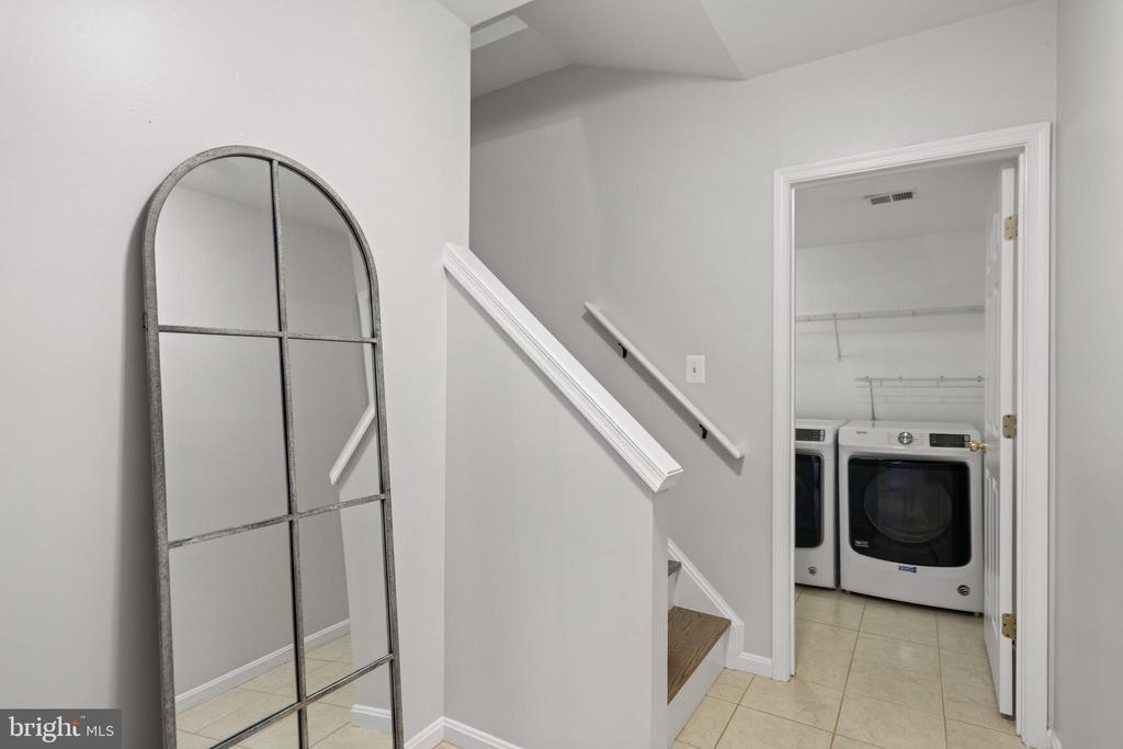 Sterling, Virginia, 20165, United States, 3 Bedrooms Bedrooms, ,4 BathroomsBathrooms,Residential,For Sale,1984617