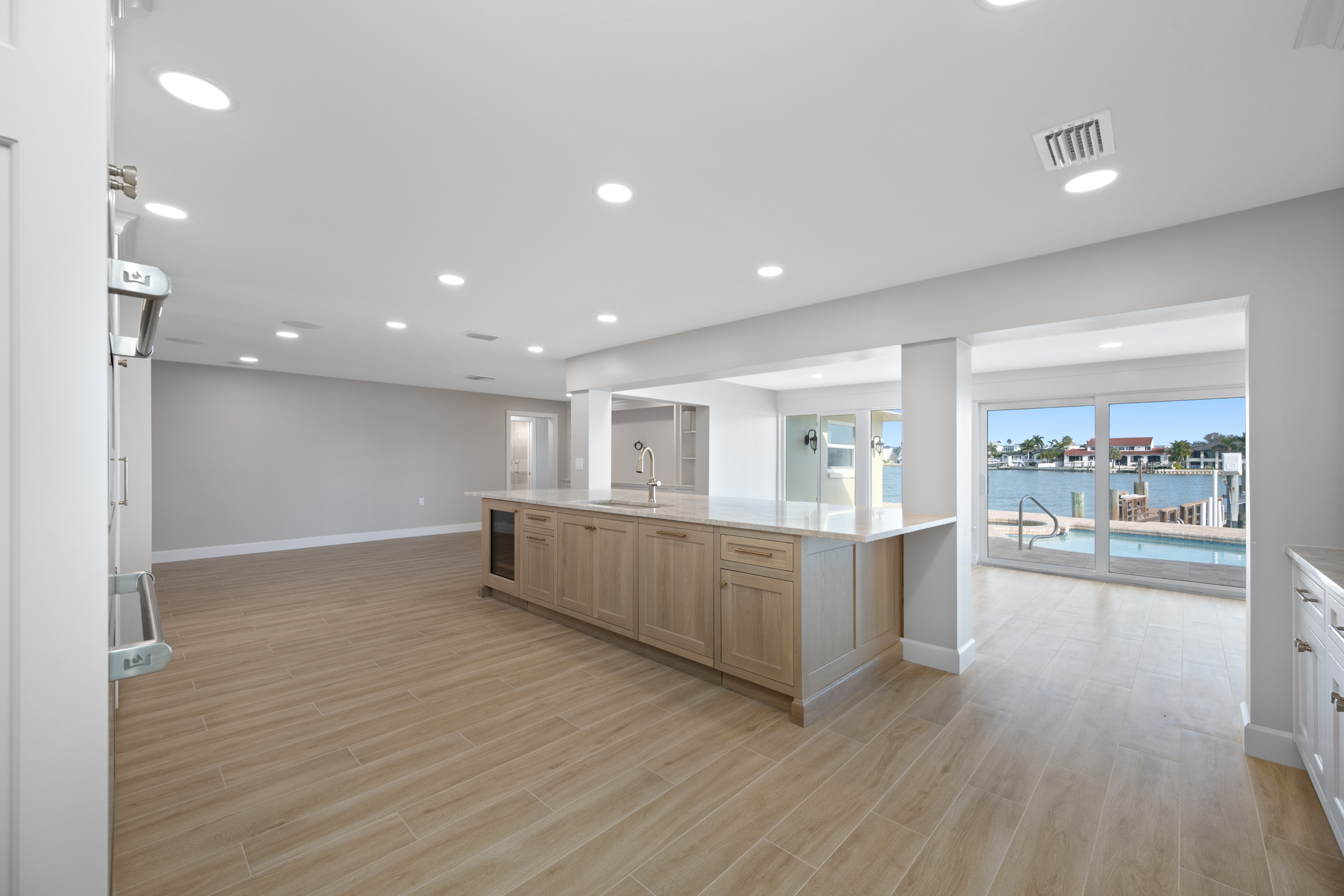 St Pete Beach, Florida, 33706, United States, 4 Bedrooms Bedrooms, ,3 BathroomsBathrooms,Residential,For Sale,2009657