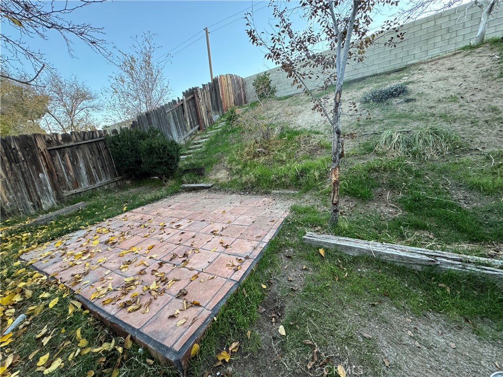 Palmdale, California, 93550, United States, 4 Bedrooms Bedrooms, ,3 BathroomsBathrooms,Residential,For Sale,2006487