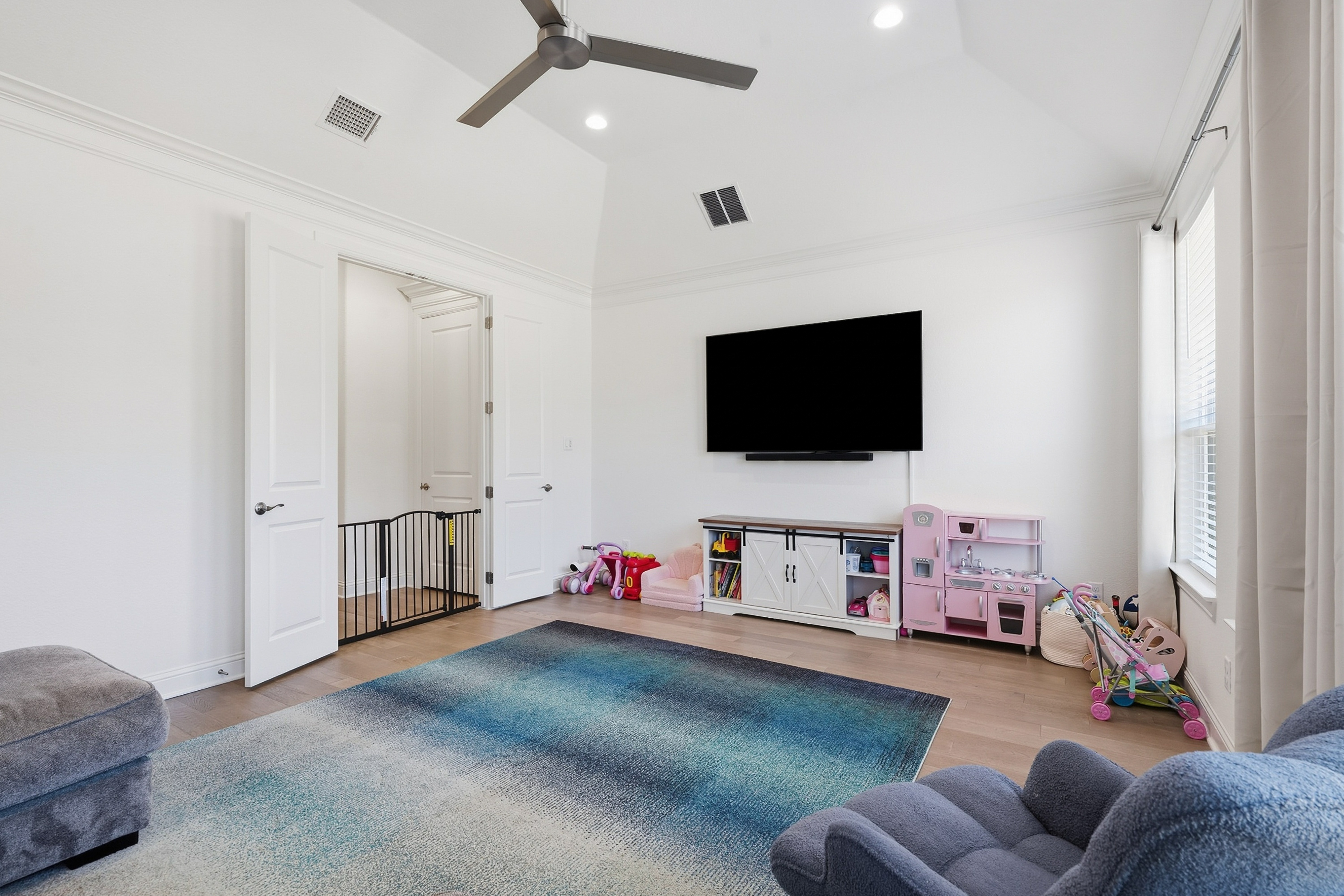  Light Filled Luxury in Panther Creek Estates - 物件實景