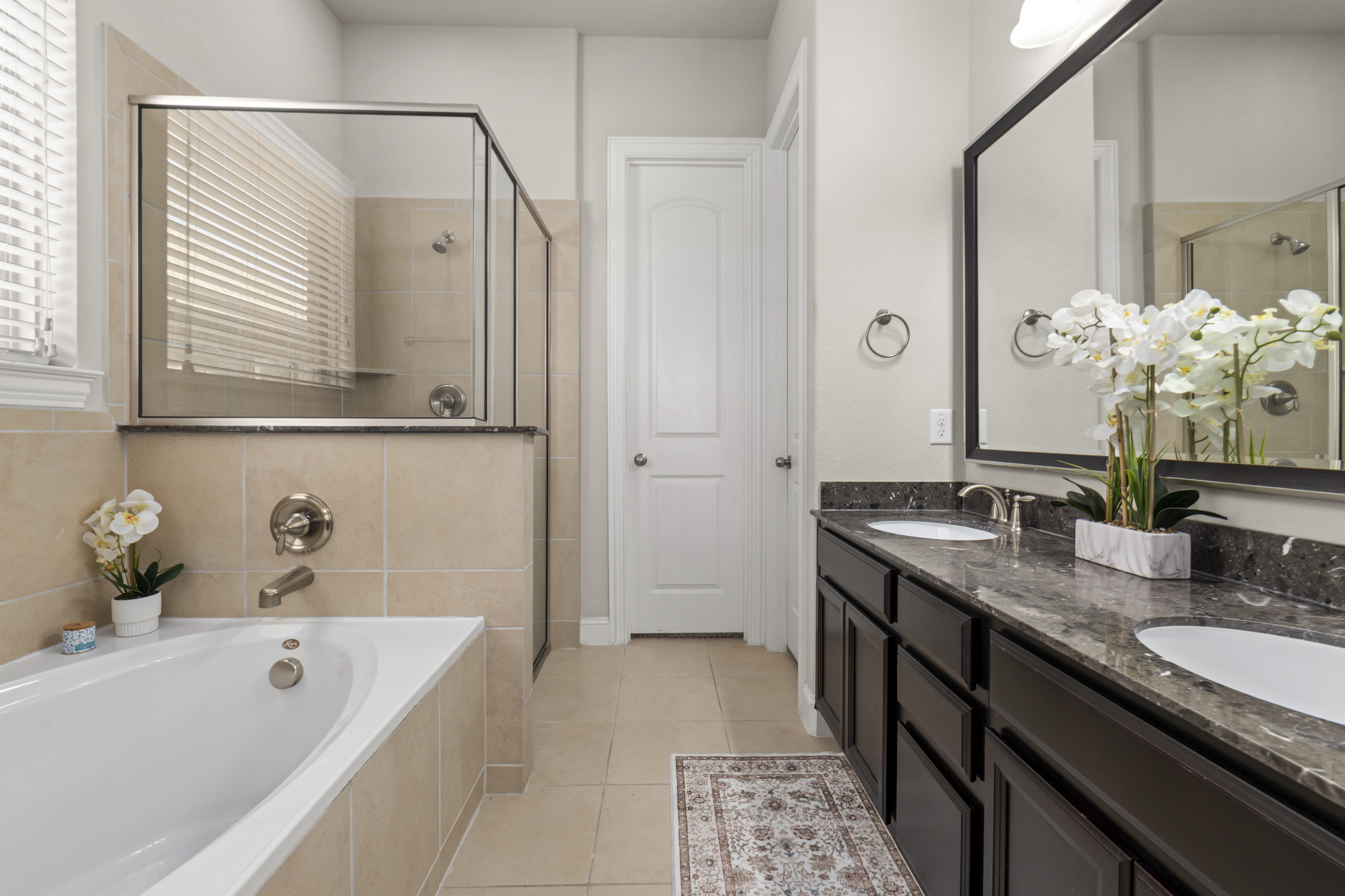  Flexible Living + Game Room in Desirable Northside ISD - 物件實景