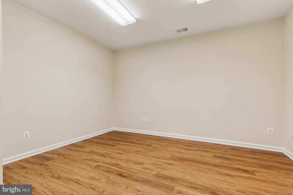 Ashburn, Virginia, 20147, United States, 5 Bedrooms Bedrooms, ,6 BathroomsBathrooms,Residential,For Sale,1839490