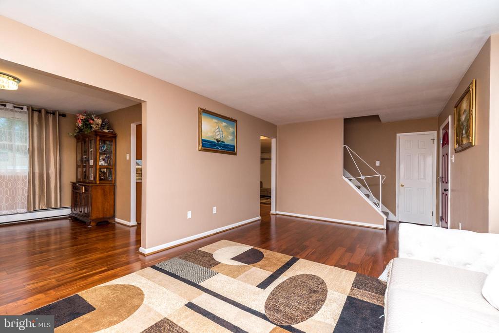 Lansdale, Pennsylvania, 19446, United States, 3 Bedrooms Bedrooms, ,3 BathroomsBathrooms,Residential,For Sale,1919962