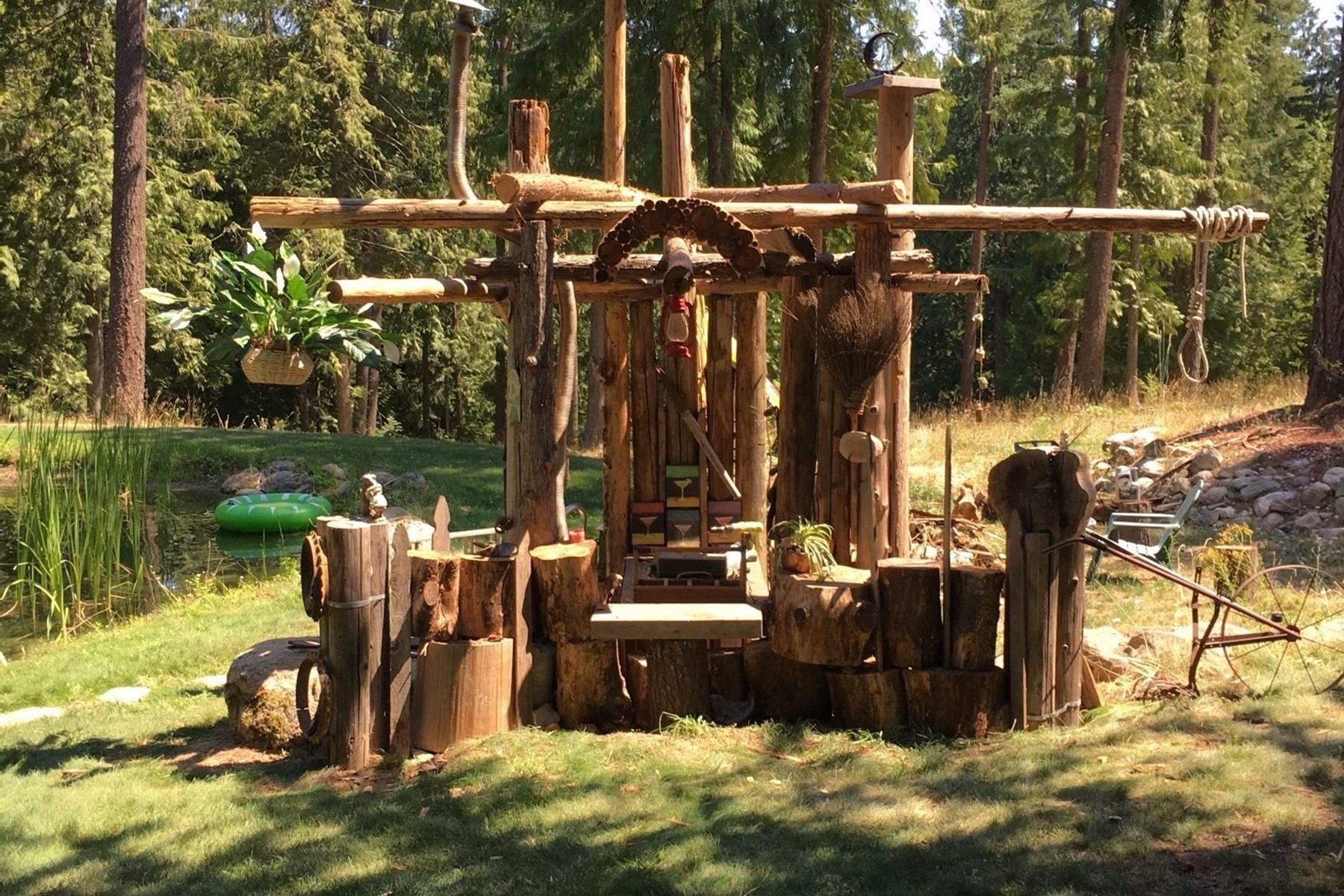  Tree Farm & Home on 6+ Acres - 物件實景