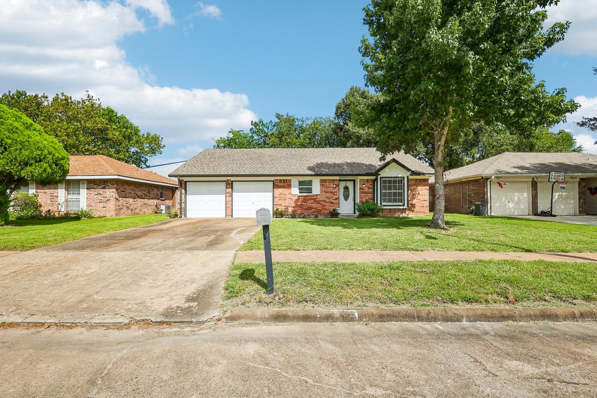 Townes Forest Rd, Friendswood, TX 77546 #1