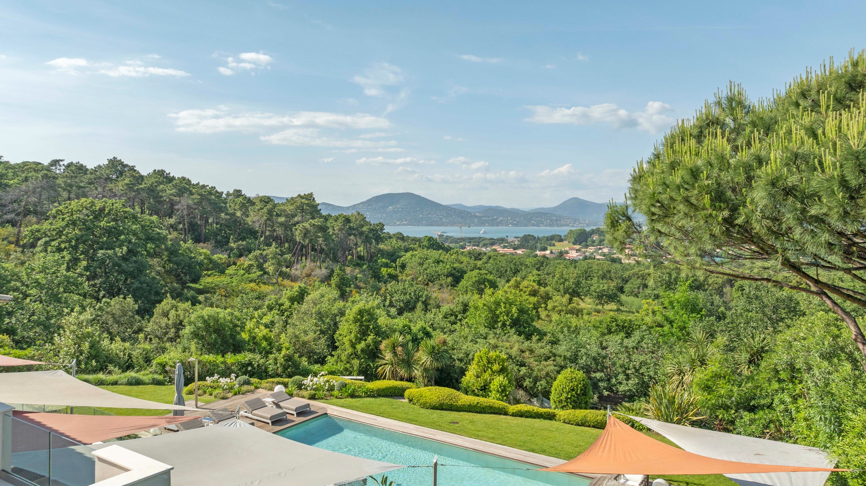  Contemporary sea view villa with 7 suites, pool & Spa for sale in Ramatuelle - 物件實景