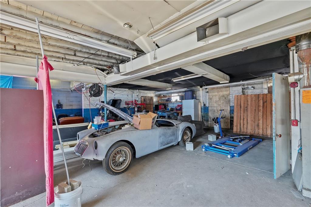 Pawtucket, Rhode Island, 02861, United States, 4 Bedrooms Bedrooms, ,2 BathroomsBathrooms,Residential,For Sale,1880666