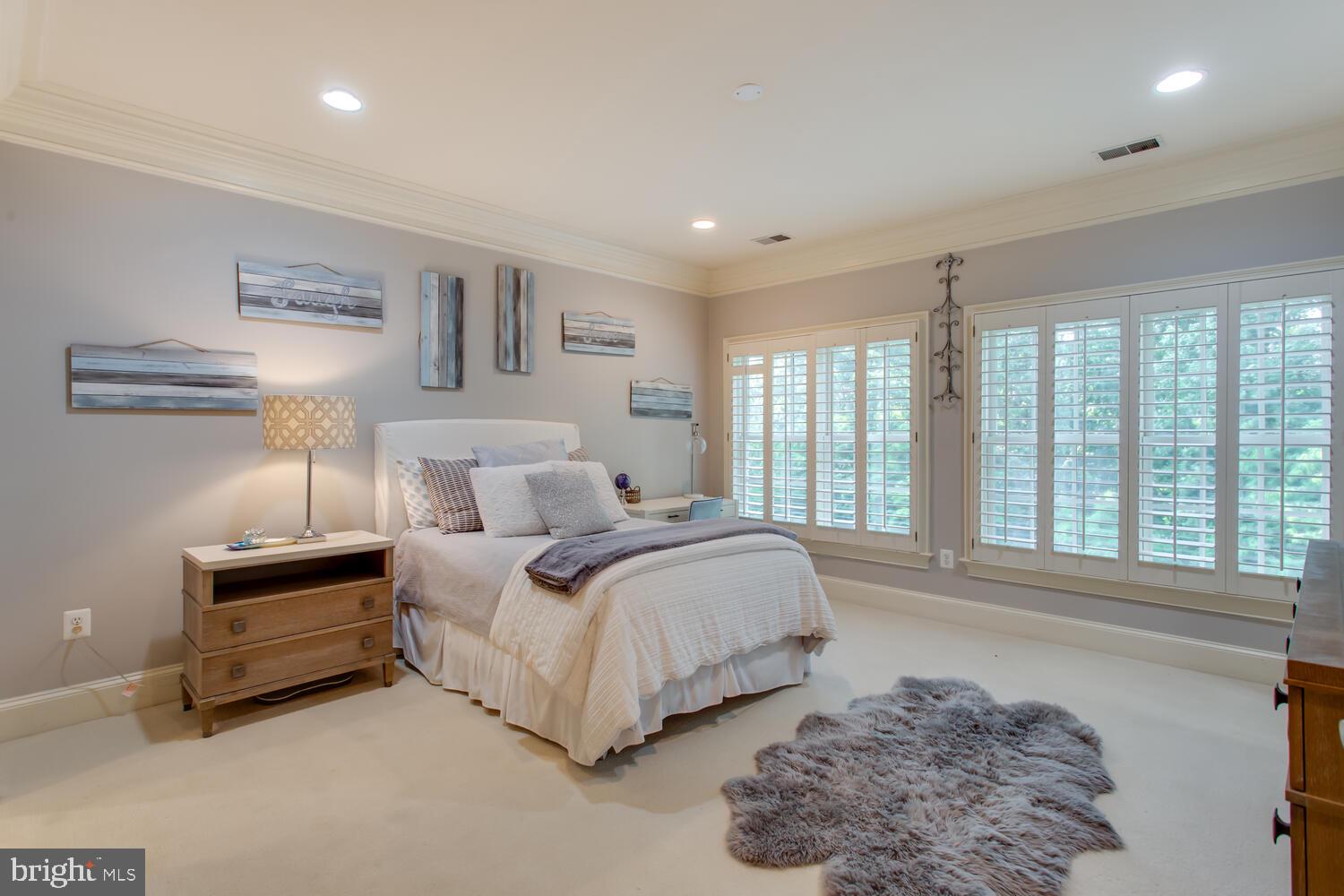 Mclean, Virginia, 22102, United States, 7 Bedrooms Bedrooms, ,10 BathroomsBathrooms,Residential,For Sale,1842537