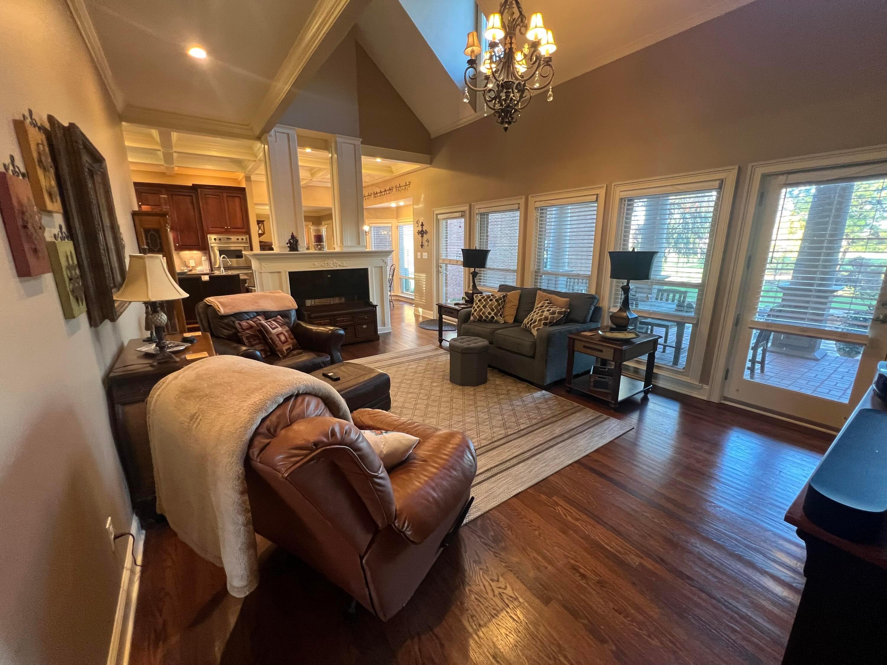 Tupelo, Mississippi, 38801, United States, 4 Bedrooms Bedrooms, ,6 BathroomsBathrooms,Residential,For Sale,1787715
