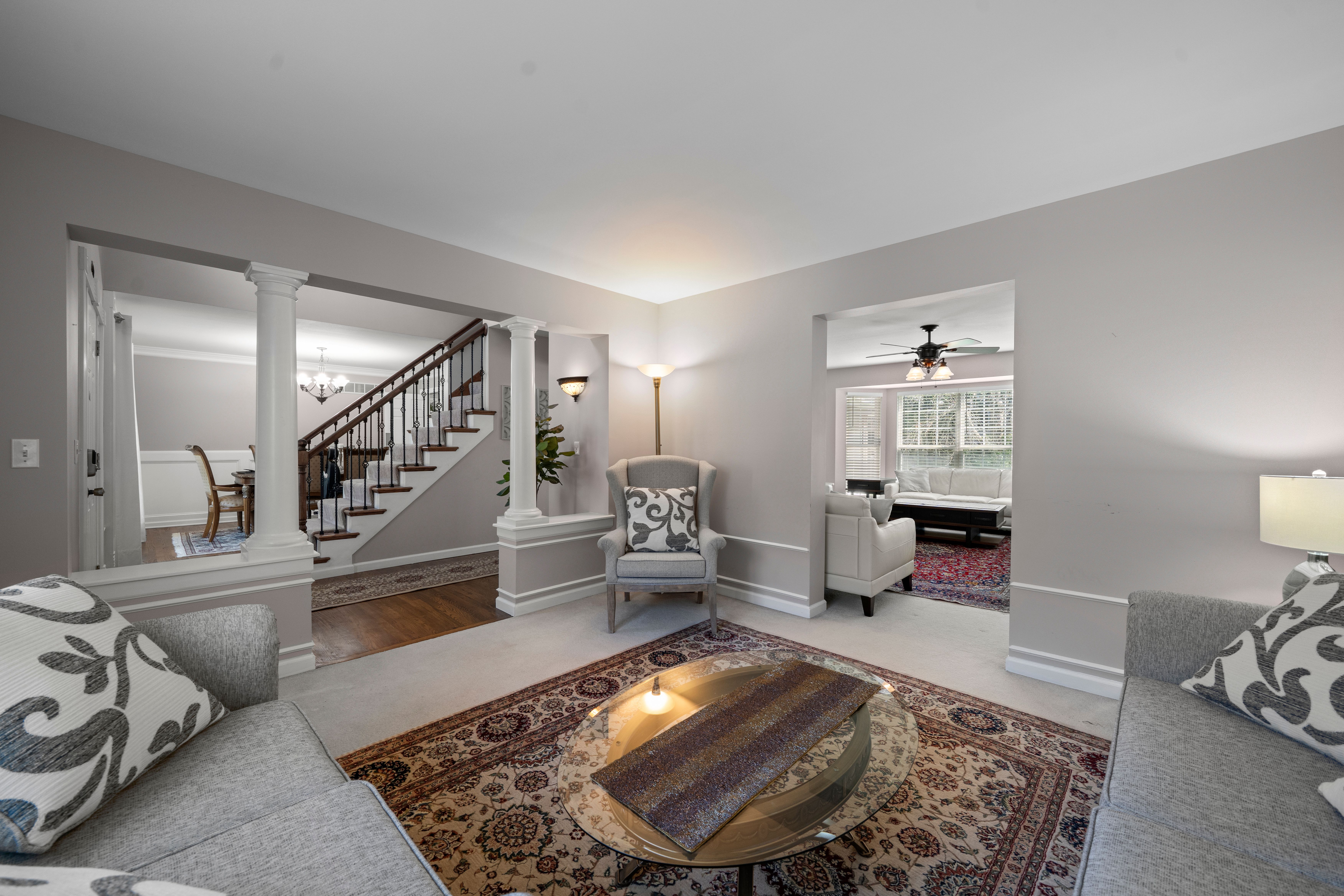  Beautiful Two Story Home - 物件實景