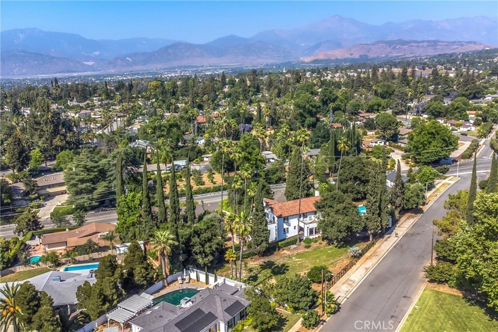 Redlands, California, 92373, United States, 5 Bedrooms Bedrooms, ,4 BathroomsBathrooms,Residential,For Sale,1982163