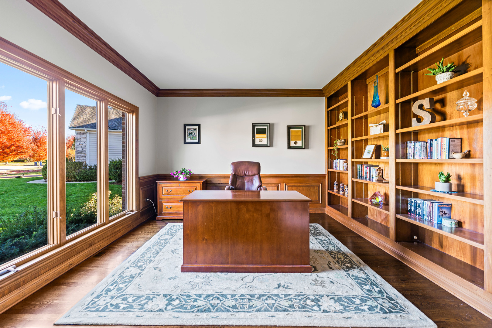 St. Charles, Illinois, 60175, United States, 5 Bedrooms Bedrooms, ,5 BathroomsBathrooms,Residential,For Sale,1989191