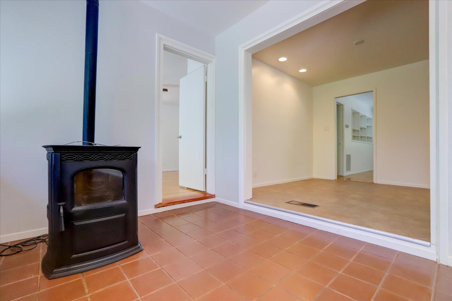 Grass Valley, California, 95945, United States, 3 Bedrooms Bedrooms, ,3 BathroomsBathrooms,Residential,For Sale,1898506