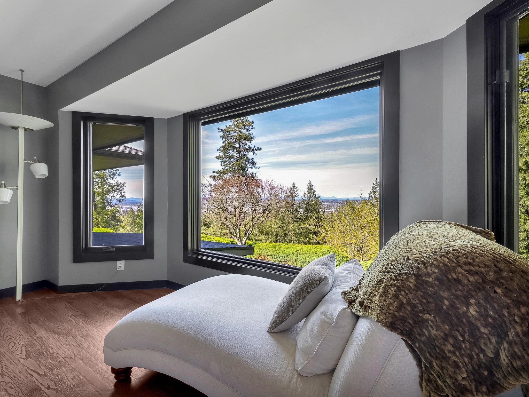 Spokane, Washington, 99203, United States, 6 Bedrooms Bedrooms, ,5 BathroomsBathrooms,Residential,For Sale,2043008