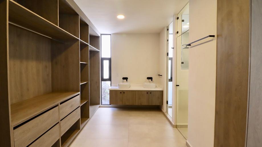 Lindavista, Morelia, Michoacán de Ocampo, 58254, Mexico, 4 Bedrooms Bedrooms, ,4 BathroomsBathrooms,Residential,For Sale,Lindavista,1479181