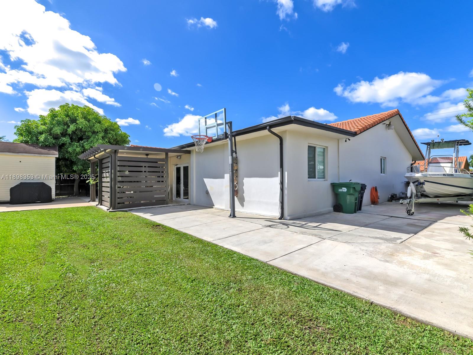 Miami, Florida, 33175, United States, 4 Bedrooms Bedrooms, ,2 BathroomsBathrooms,Residential,For Sale,1979447