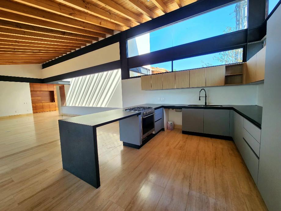 Valle de Bravo, Estado de México, 51200, Mexico, 4 Bedrooms Bedrooms, ,4 BathroomsBathrooms,Residential,For Sale,1722310