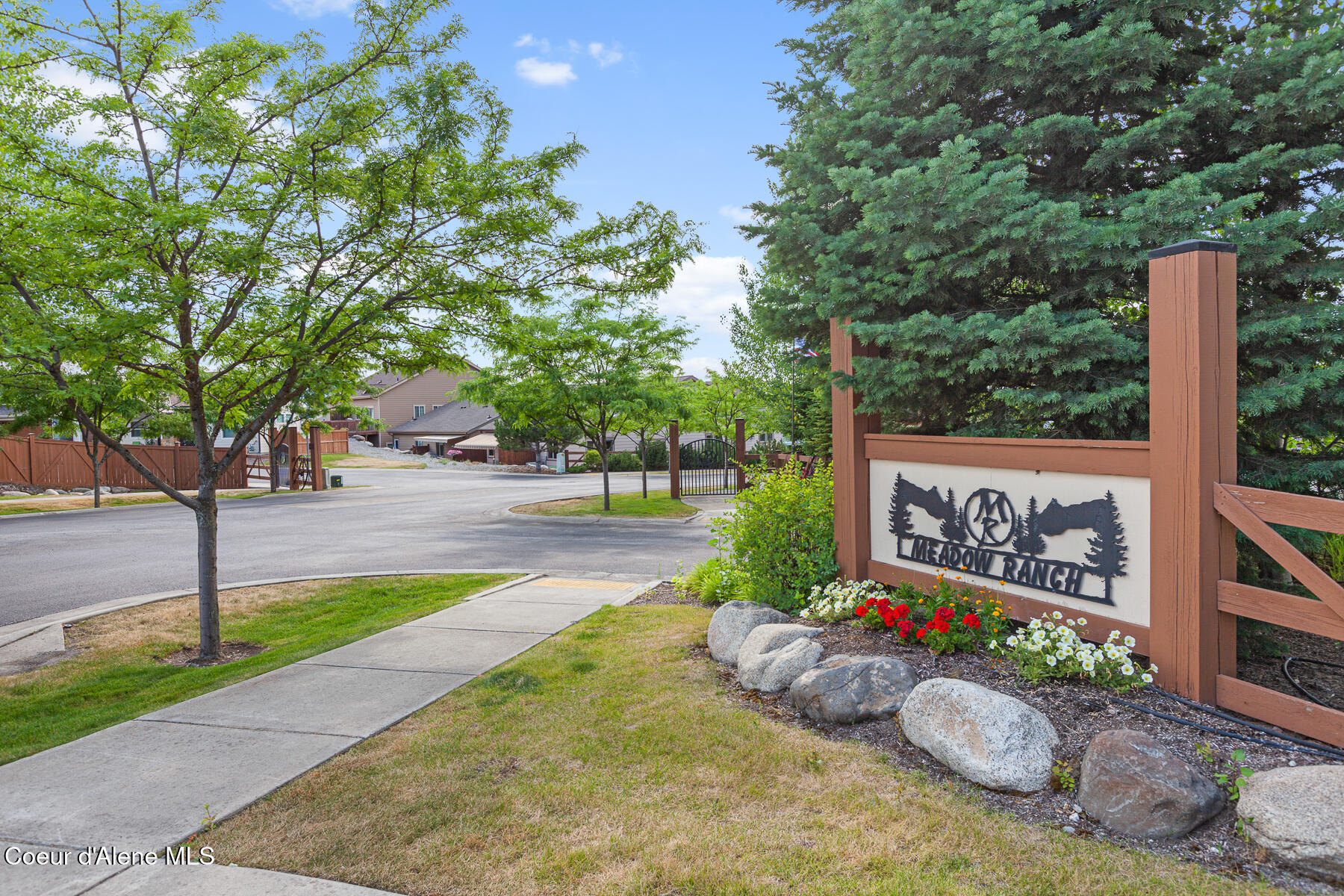 Coeur d'Alene, Idaho, 83815, United States, 2 Bedrooms Bedrooms, ,3 BathroomsBathrooms,Residential,For Sale,2010057