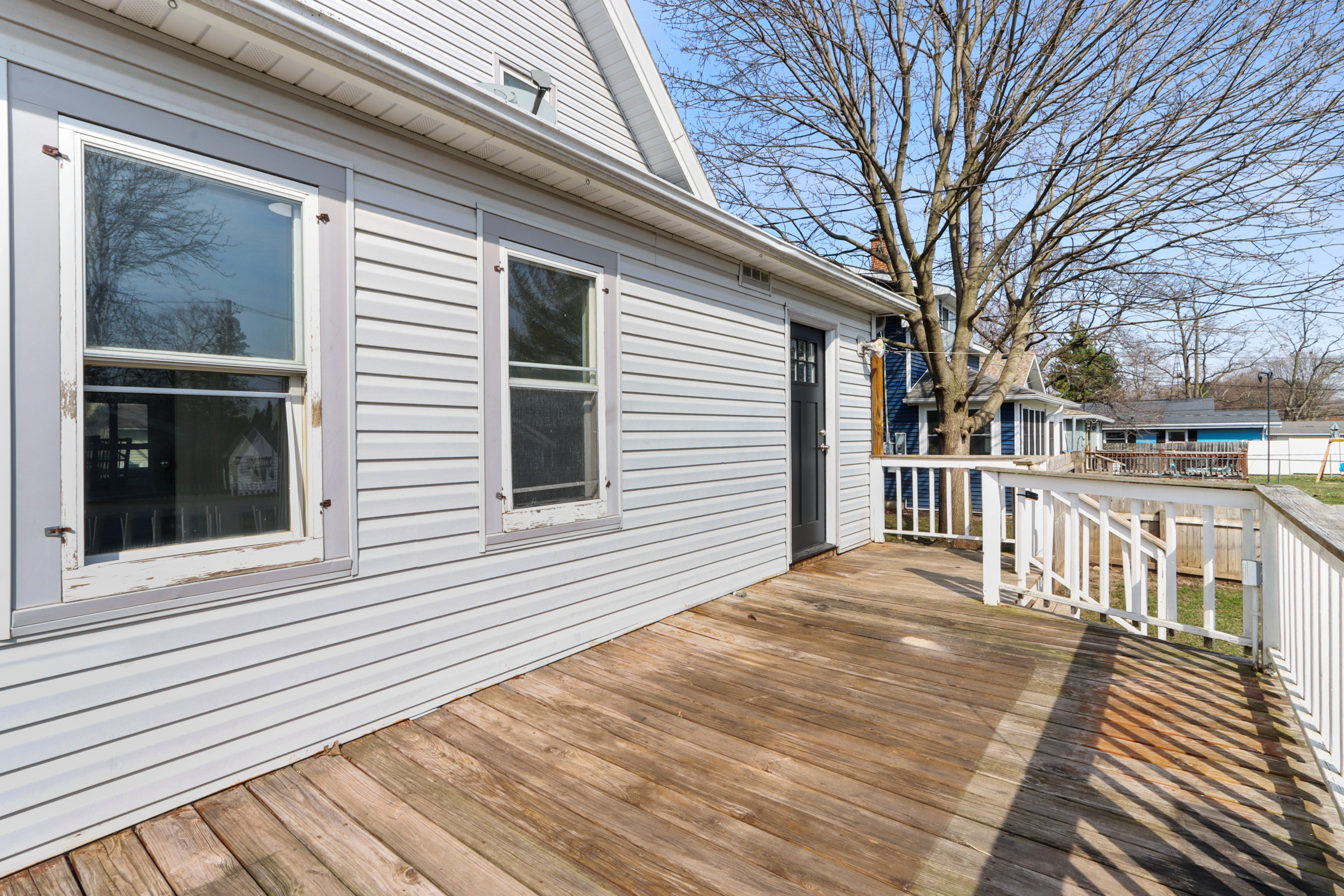  Charming Delavan Craftsman - 物件實景