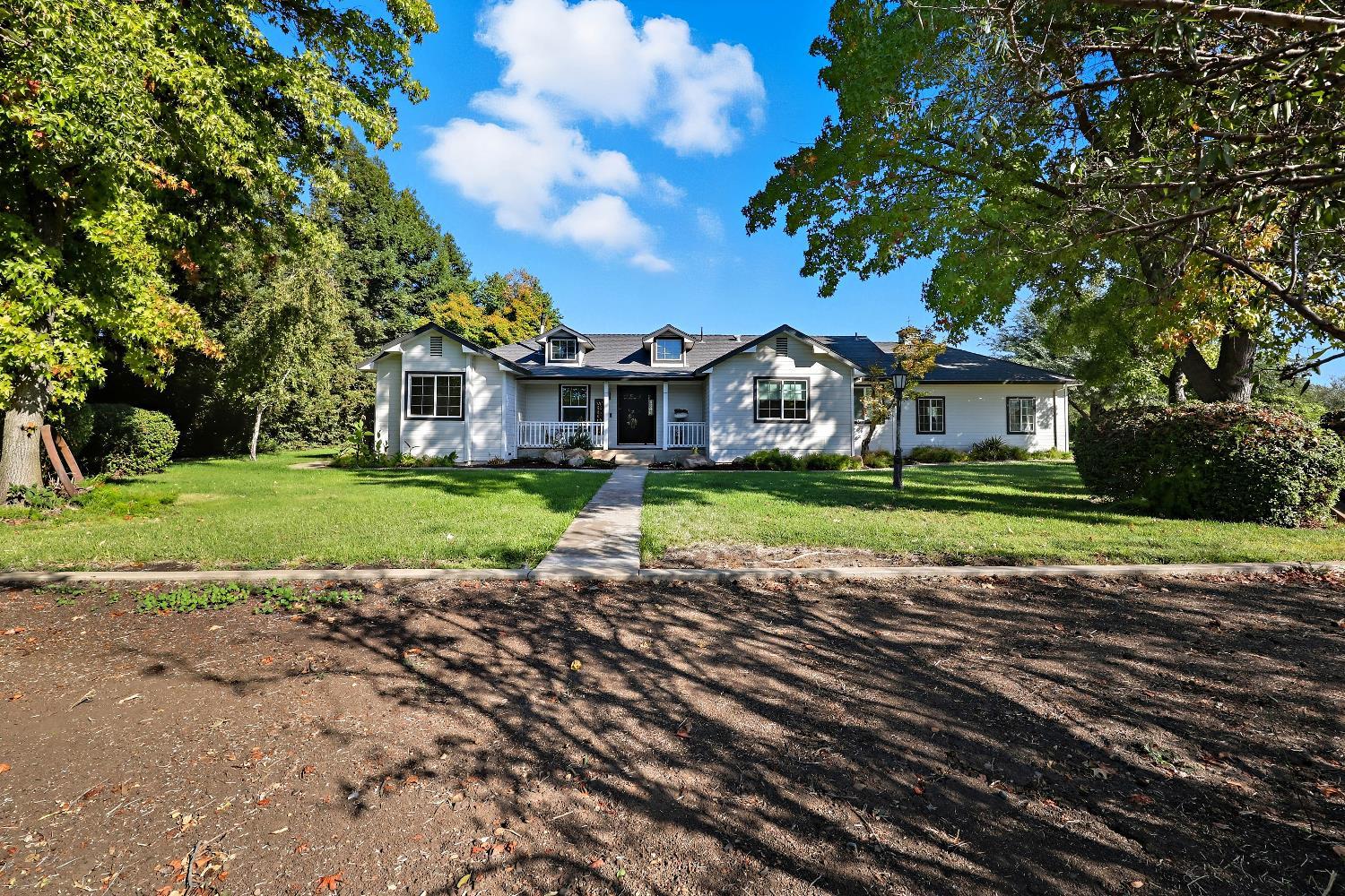 Le Grand, California, 95333, United States, 4 Bedrooms Bedrooms, ,3 BathroomsBathrooms,Residential,For Sale,1977955