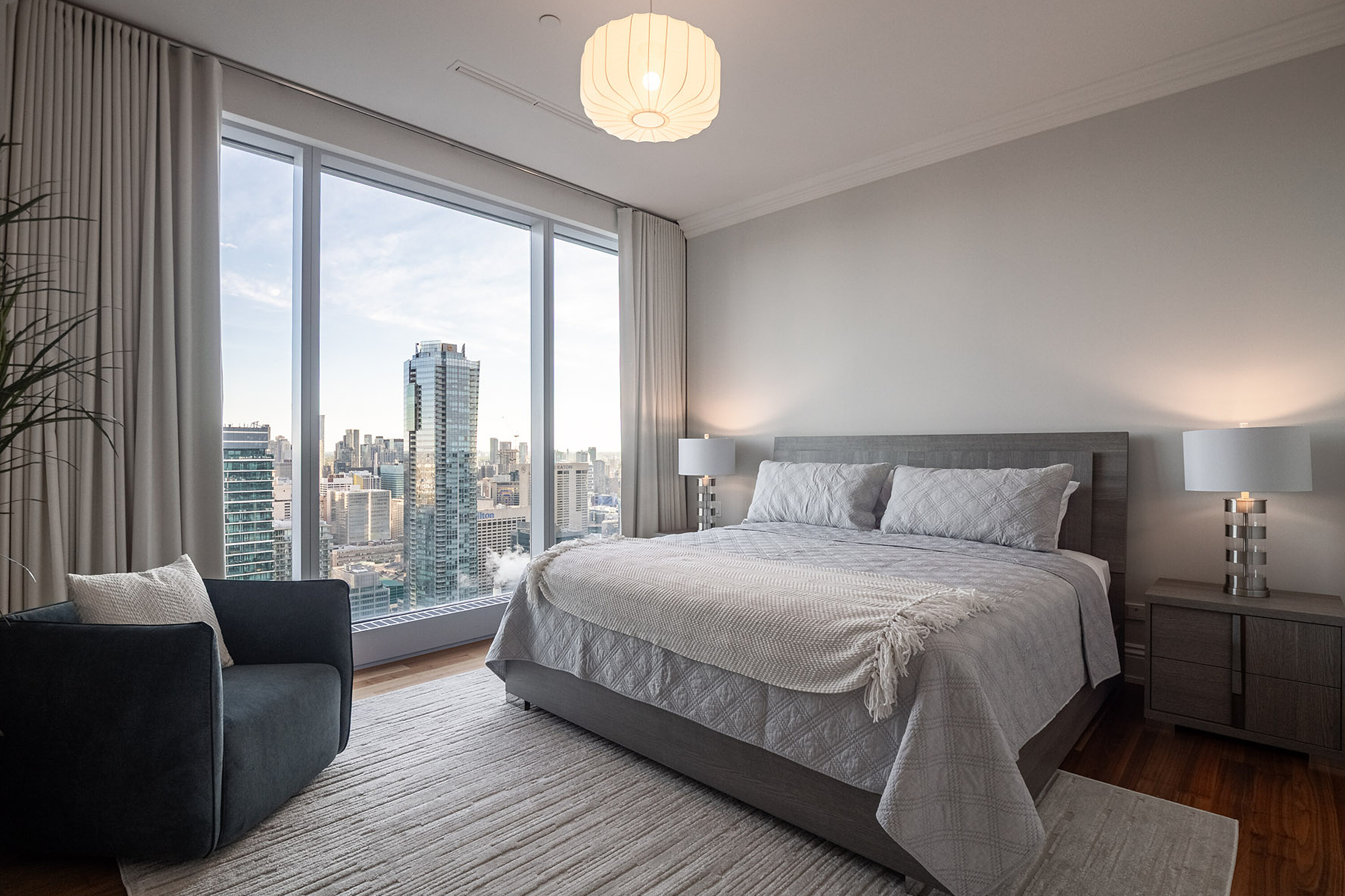  Fully Furnished Two Bedroom - 物件實景