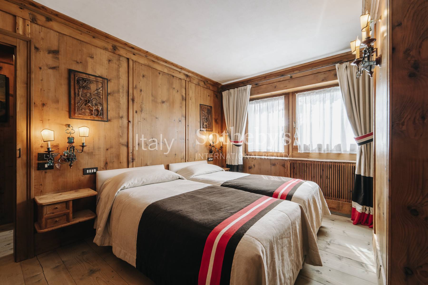  Exclusive property with breathtaking views in the heart of Cortina - 物件實景