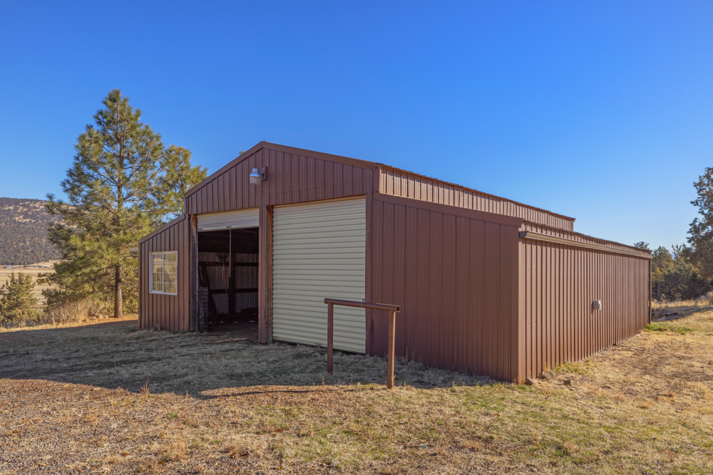 KLAMATH FALLS, Oregon, 97603, United States, 3 Bedrooms Bedrooms, ,2 BathroomsBathrooms,Residential,For Sale,1984310