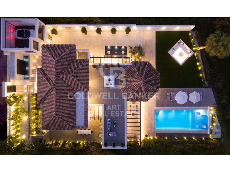 Marbella, Andalusia, ES, 5 Bedrooms Bedrooms, ,5 BathroomsBathrooms,Residential,For Sale,1901143