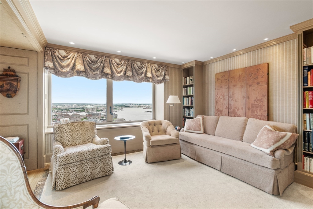 Boston, Massachusetts, 02110, United States, 3 Bedrooms Bedrooms, ,3 BathroomsBathrooms,Residential,For Sale,1850032