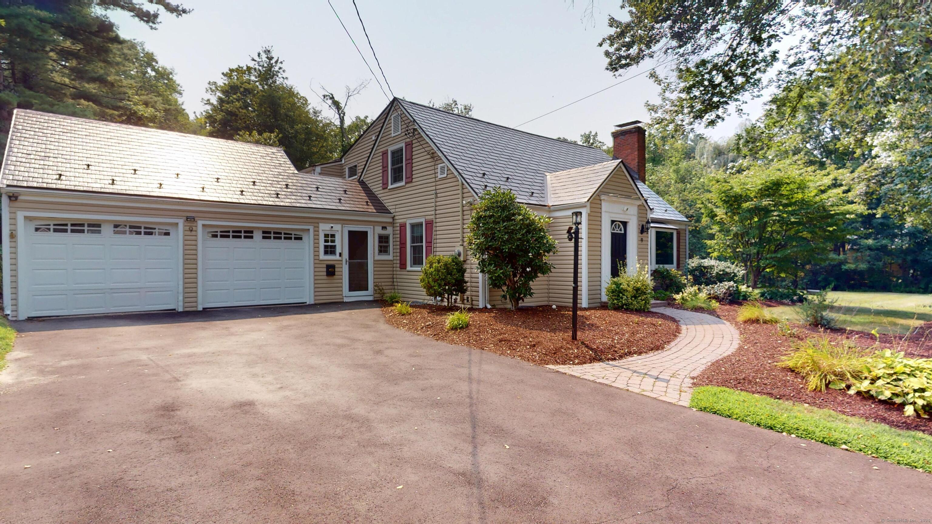 West Hartford, Connecticut, 06107, United States, 5 Bedrooms Bedrooms, ,3 BathroomsBathrooms,Residential,For Sale,1876446