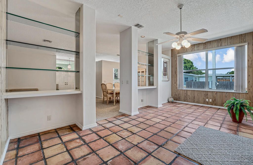 Lake Worth, Florida, 33461, United States, 3 Bedrooms Bedrooms, ,2 BathroomsBathrooms,Residential,For Sale,1980567