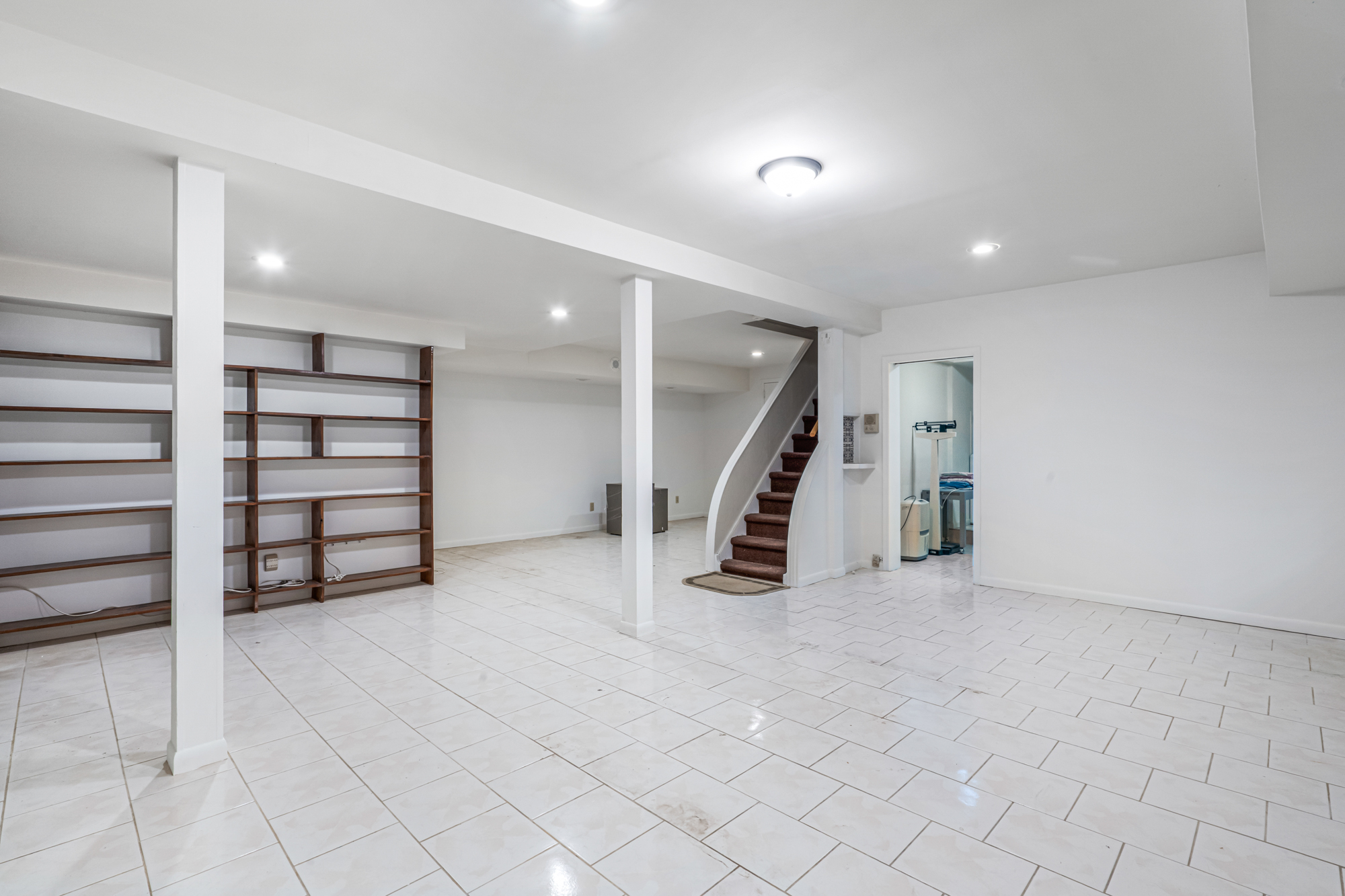  213-06 Richland Avenue, Oakland Gardens, NY, 11364 - 物件實景