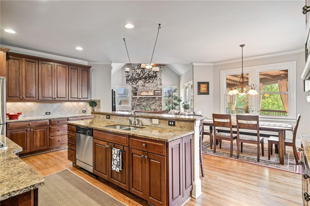 Cumming, Georgia, 30041, United States, 5 Bedrooms Bedrooms, ,4 BathroomsBathrooms,Residential,For Sale,1791728