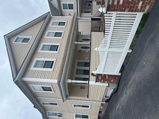 Poughkeepsie, New York, 12601, United States, 4 Bedrooms Bedrooms, ,2 BathroomsBathrooms,Residential,For Sale,1869785