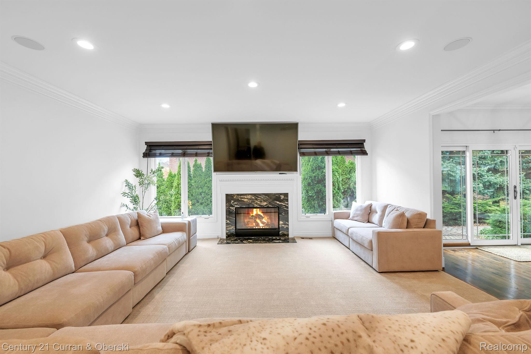 Northville Township, Michigan, 48168, United States, 6 Bedrooms Bedrooms, ,6 BathroomsBathrooms,Residential,For Sale,1976902