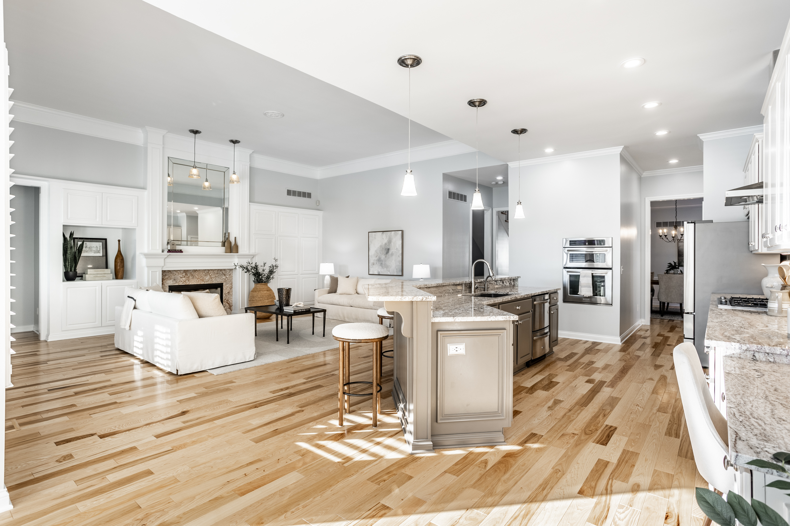  Exquisite 5 Bedroom Home with Water View in Desirable Gated Community - 物件實景