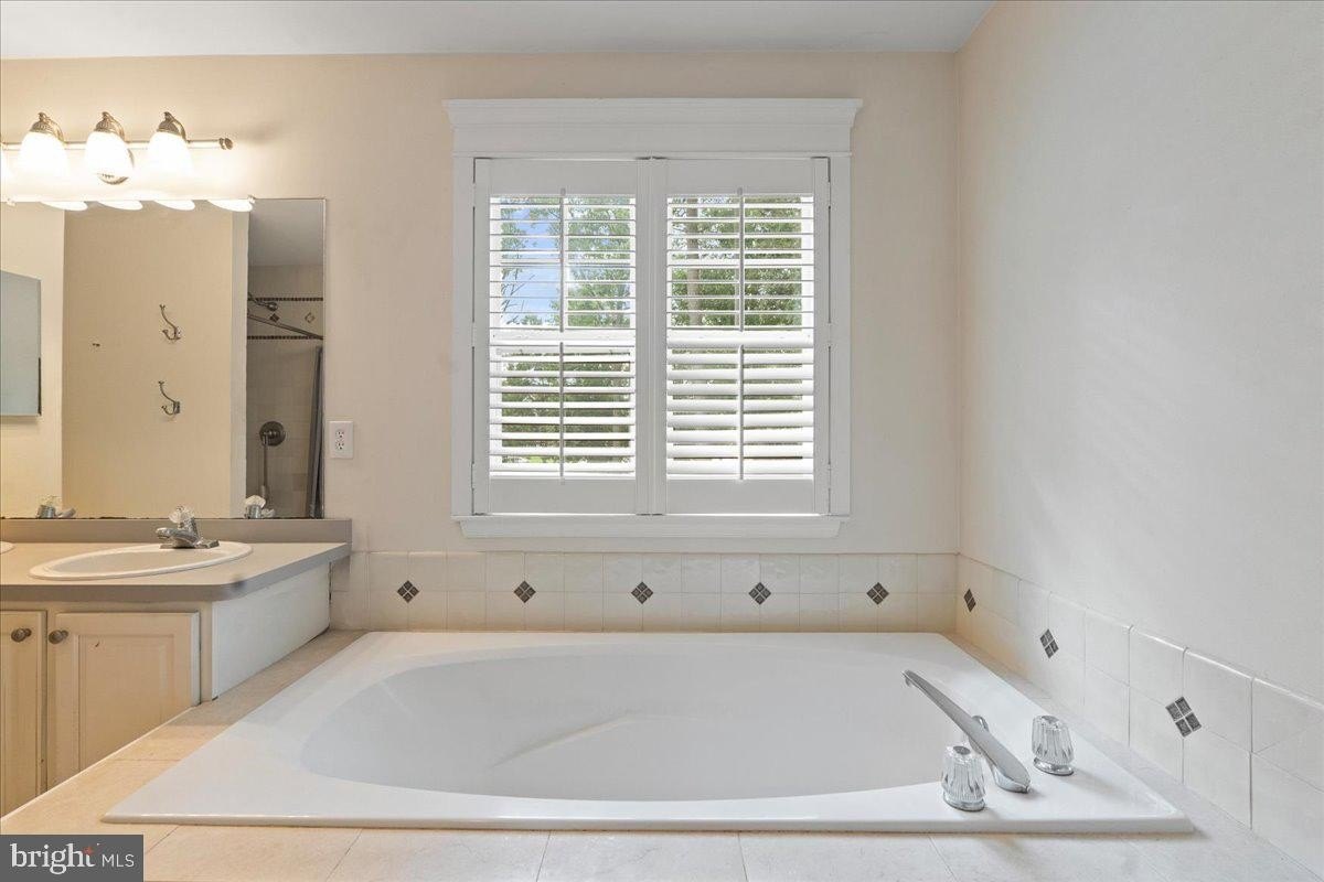 WILLIAMSTOWN, New Jersey, 08094, United States, 4 Bedrooms Bedrooms, ,3 BathroomsBathrooms,Residential,For Sale,1914330