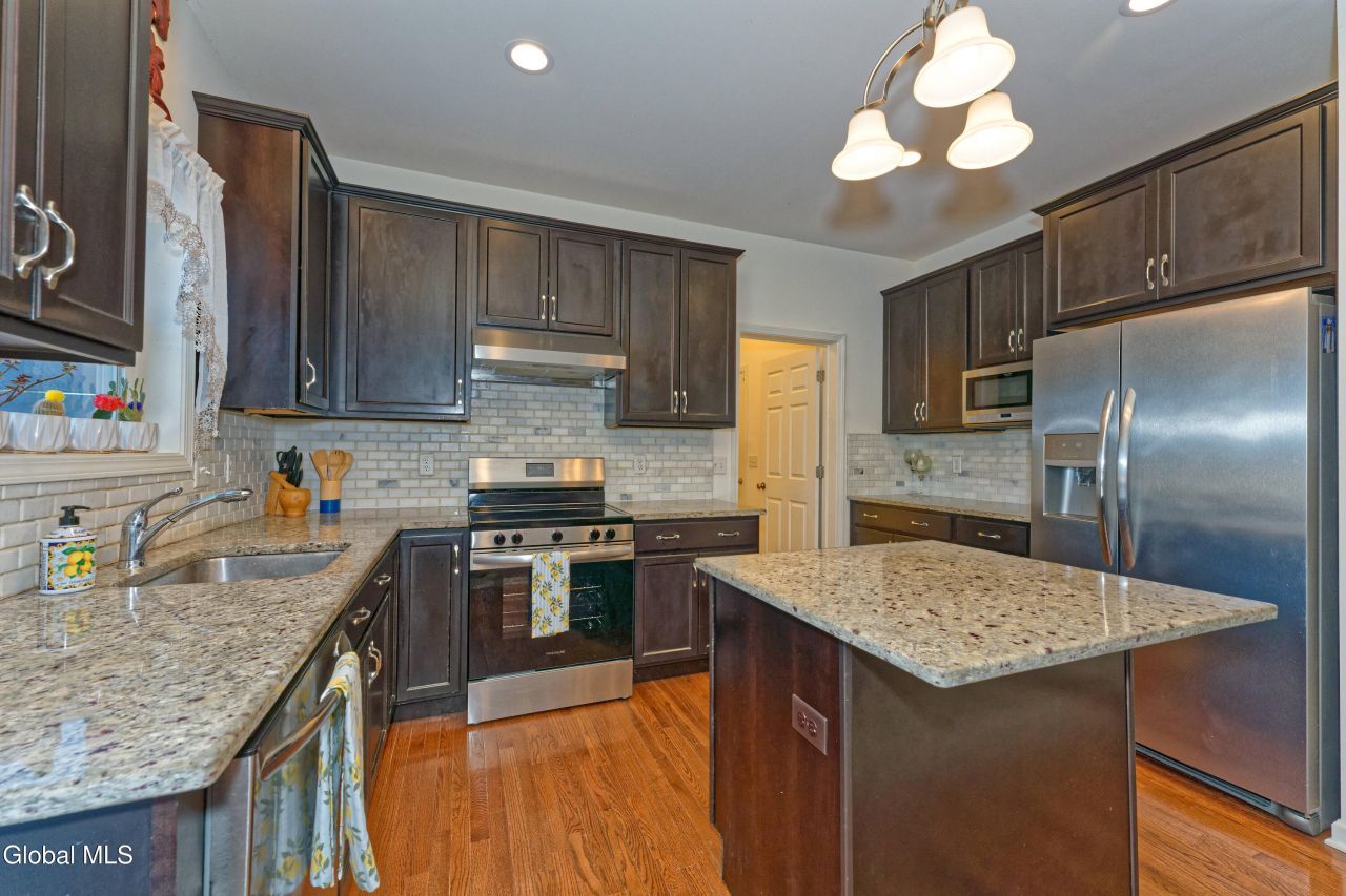 Rensselaer, New York, 12144, United States, 3 Bedrooms Bedrooms, ,3 BathroomsBathrooms,Residential,For Sale,1995950