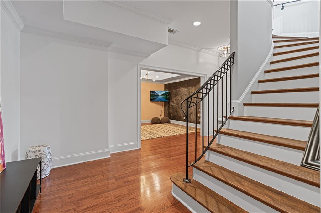 Suwanee, Georgia, 30024, United States, 5 Bedrooms Bedrooms, ,6 BathroomsBathrooms,Residential,For Sale,1822969