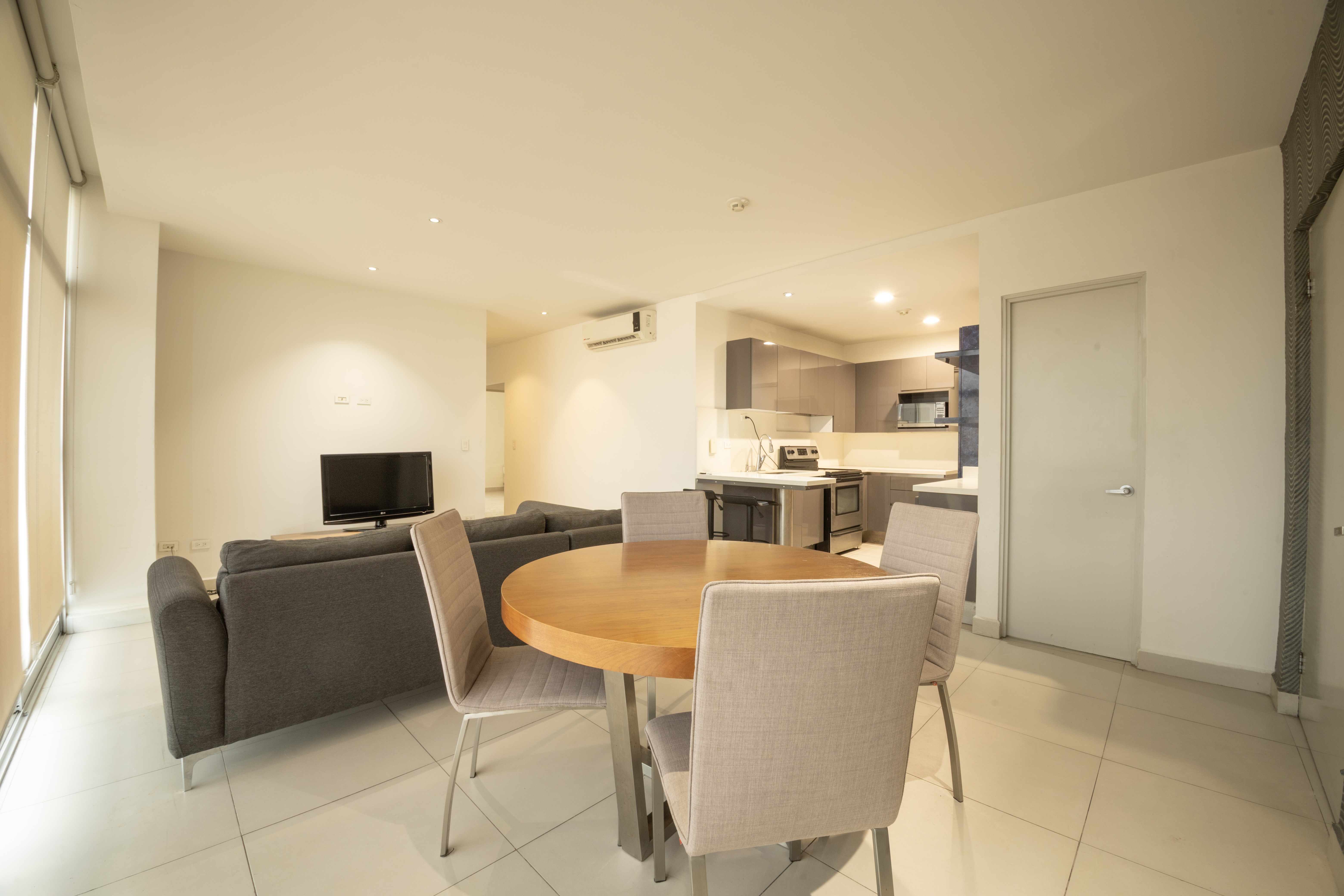  Spacious Terrace Apartment with Mountain Views - 物件實景