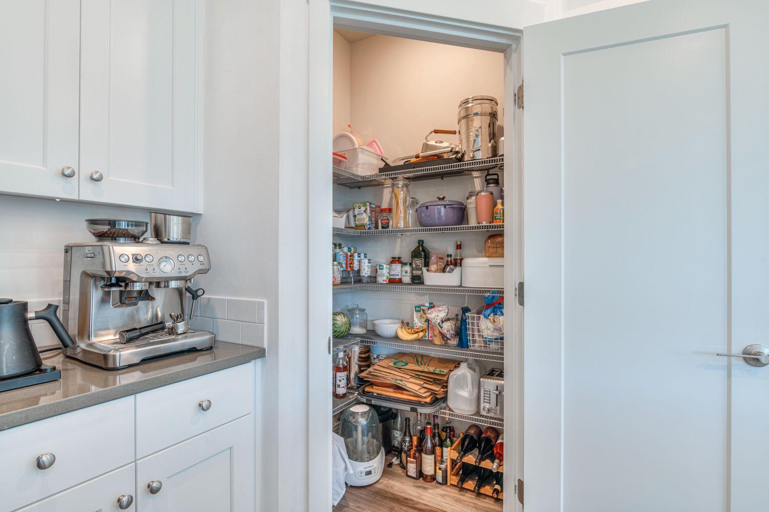 Bend, Oregon, 97702, United States, 3 Bedrooms Bedrooms, ,3 BathroomsBathrooms,Residential,For Sale,1977775