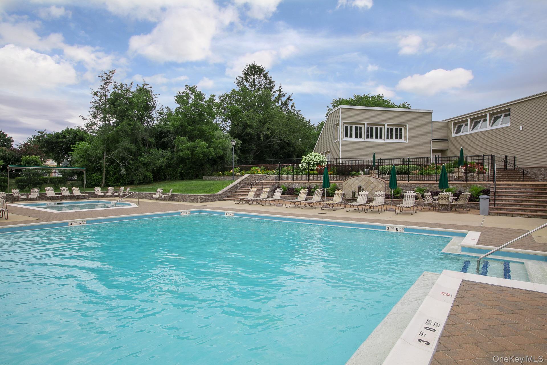  7 Possum Path, Coram, NY, 11727 - 物件實景