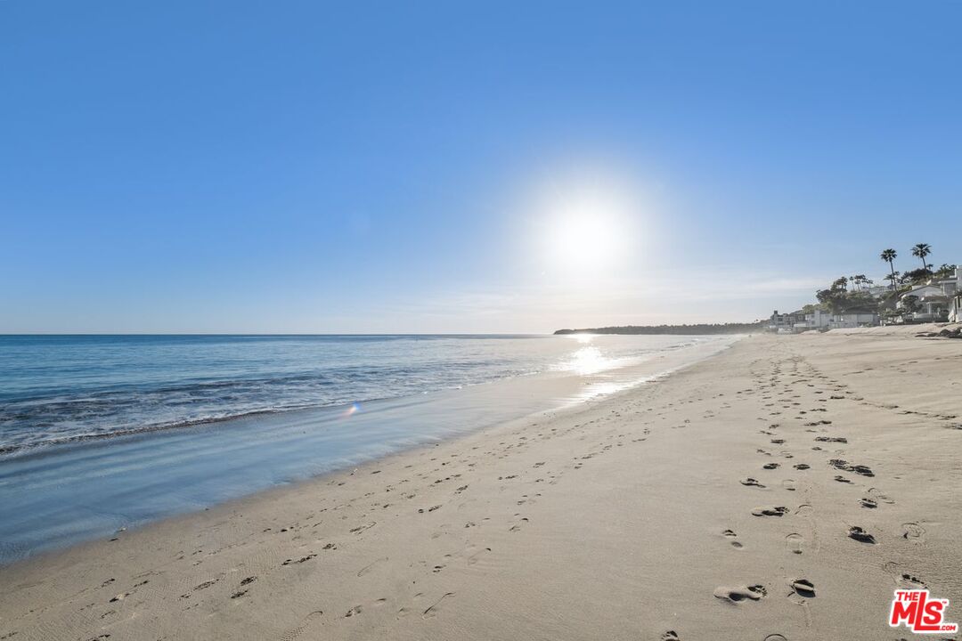 Malibu, California, 90265, United States, 3 Bedrooms Bedrooms, ,3 BathroomsBathrooms,Residential,For Sale,1918714