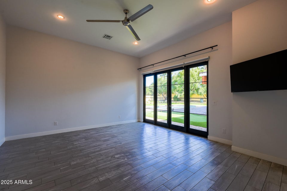 Phoenix, Arizona, 85018, United States, 4 Bedrooms Bedrooms, ,Residential,For Sale,2001186