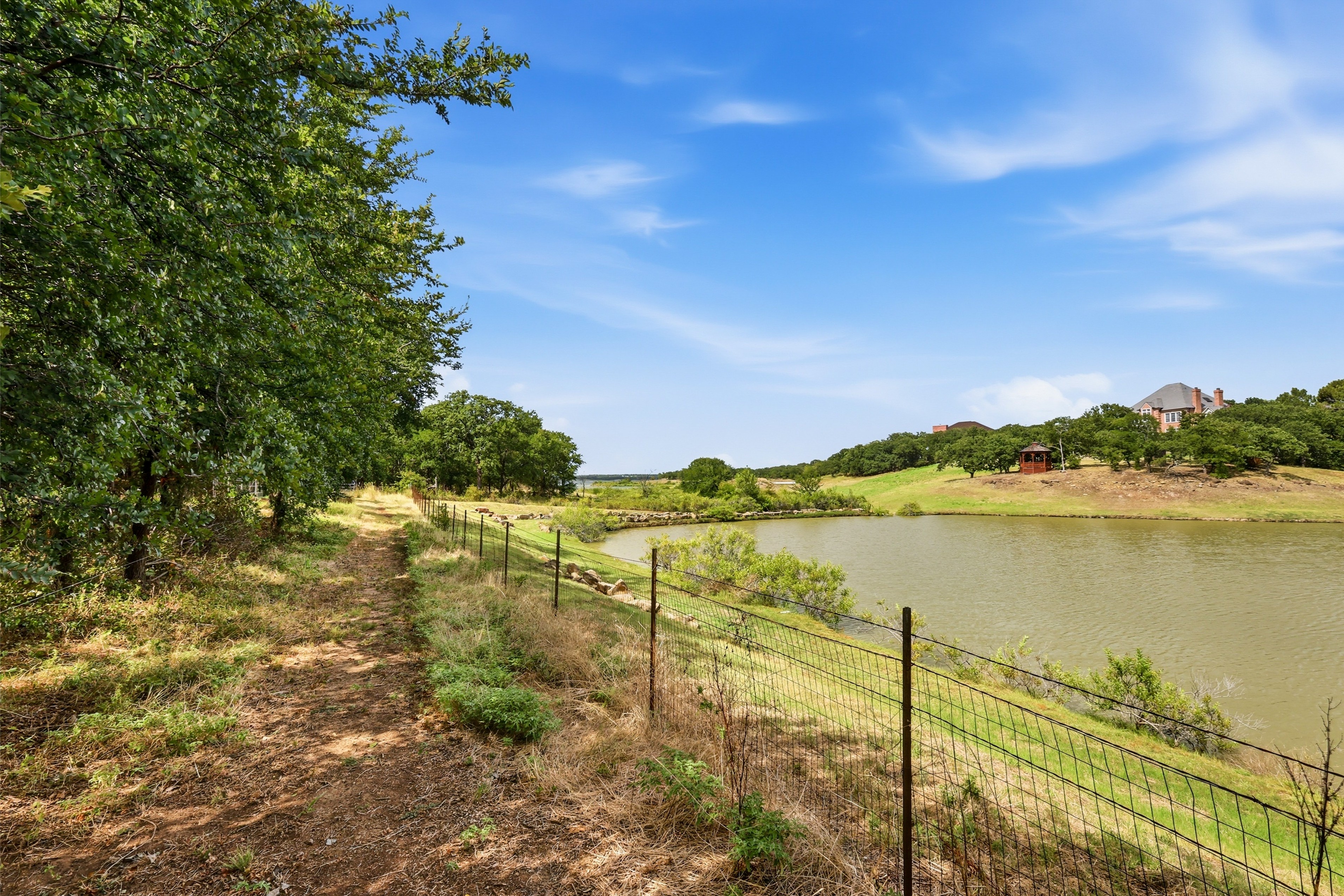  2930 Peninsula Drive, Grapevine, TX, 76051 - 物件實景