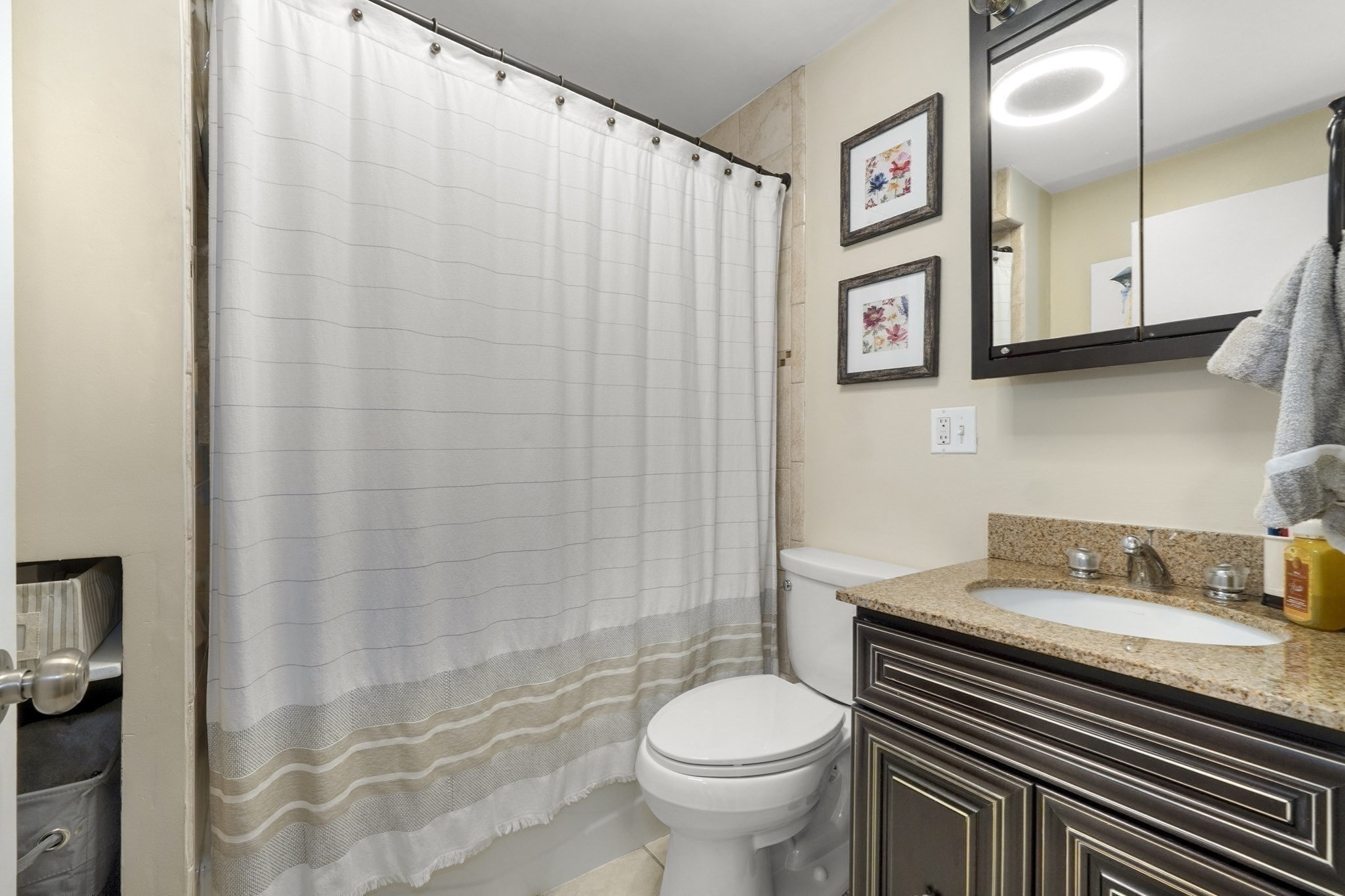 Boston, Massachusetts, 02129, United States, 2 Bedrooms Bedrooms, ,2 BathroomsBathrooms,Residential,For Sale,1895002
