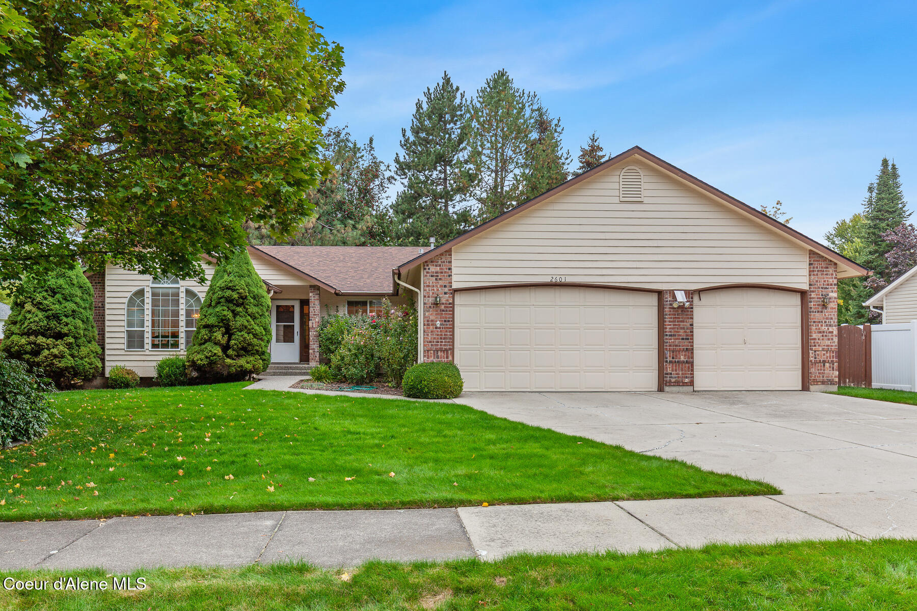 Thomas Hill Dr, Coeur D Alene, ID 83815