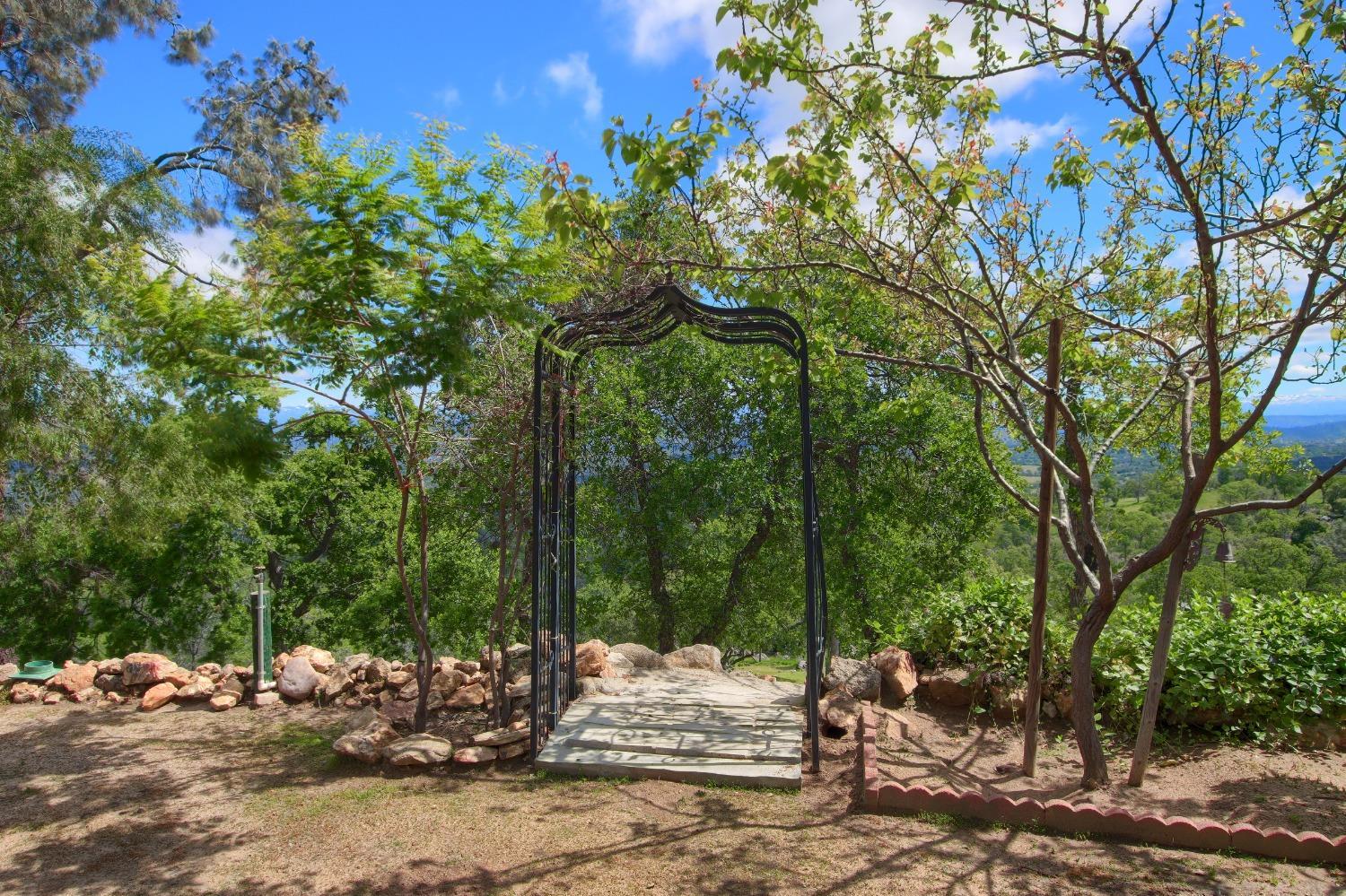 Coarsegold, California, 93614, United States, 3 Bedrooms Bedrooms, ,2 BathroomsBathrooms,Residential,For Sale,2006317