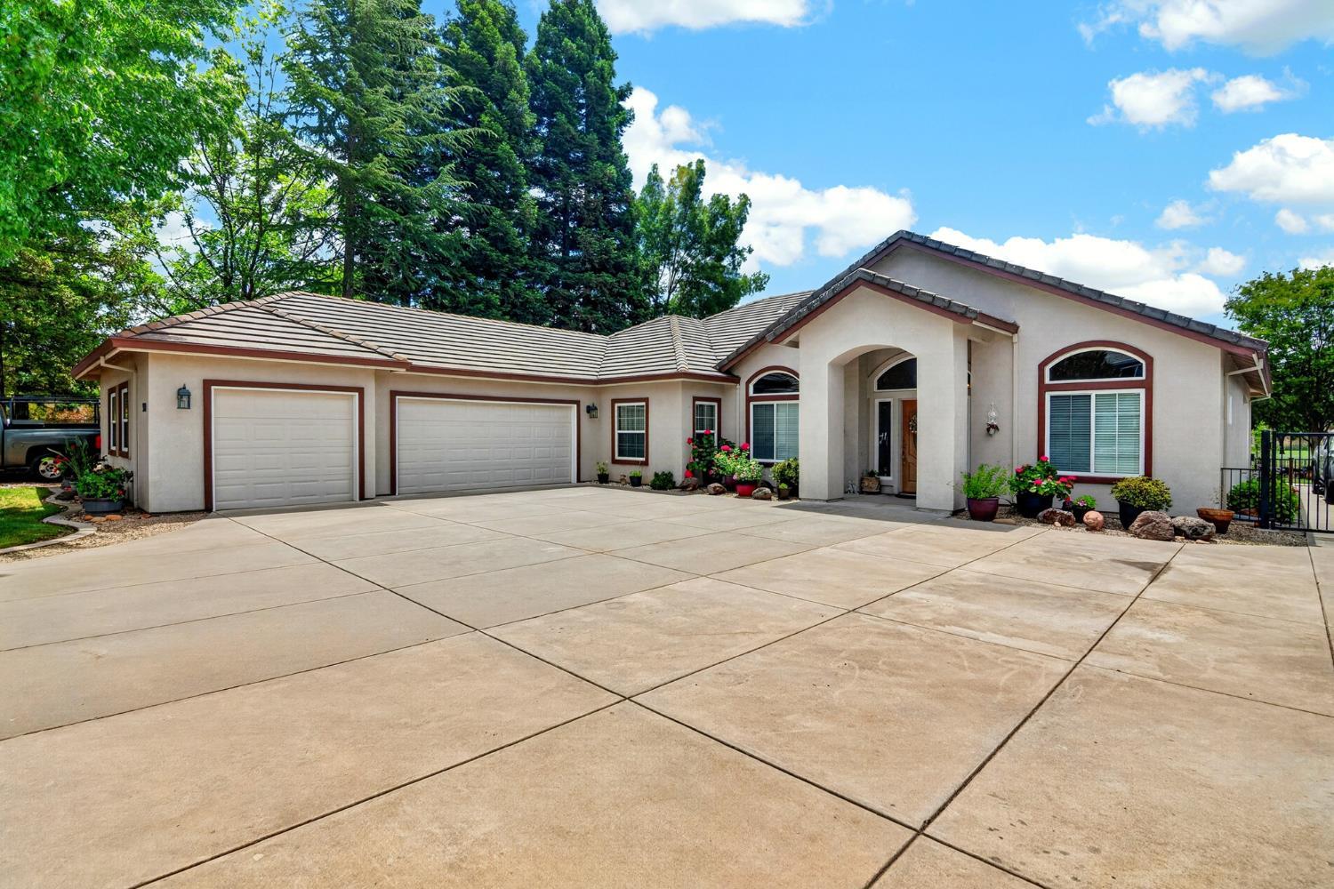Valley Springs, California, 95252, United States, 4 Bedrooms Bedrooms, ,3 BathroomsBathrooms,Residential,For Sale,2049425