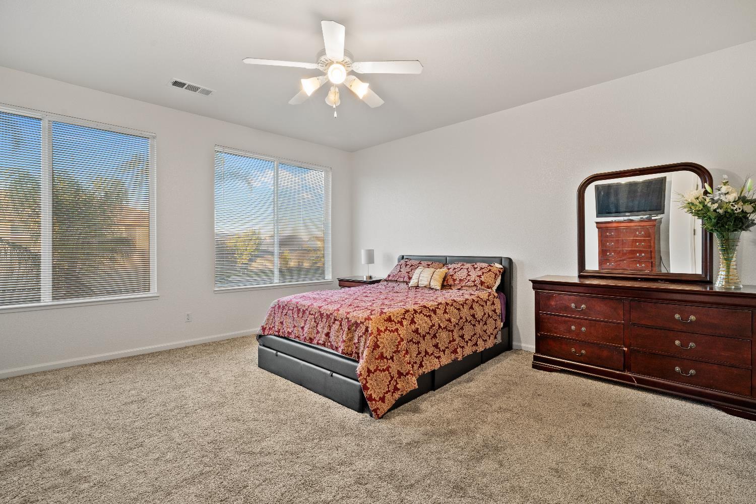 Riverbank, California, 95367, United States, 4 Bedrooms Bedrooms, ,3 BathroomsBathrooms,Residential,For Sale,1974513